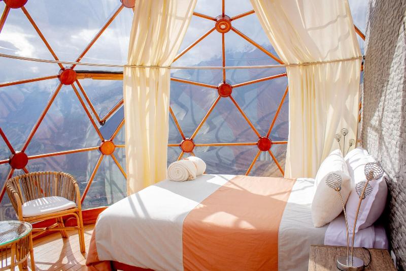Vertical Sky Luxury Suites image
