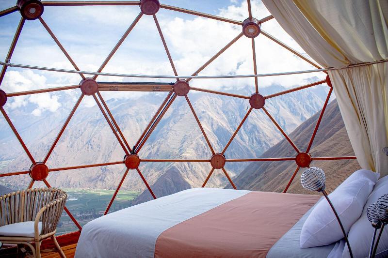 Vertical Sky Luxury Suites image