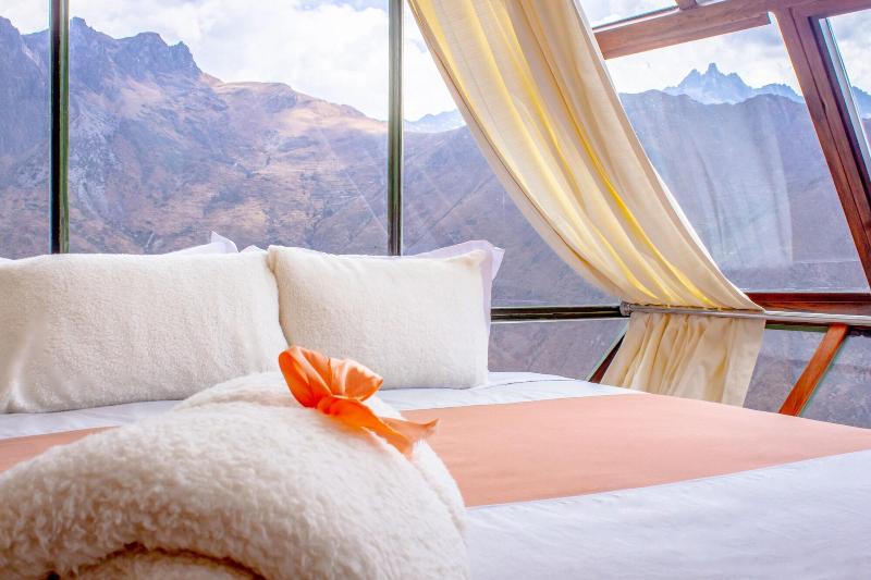 Vertical Sky Luxury Suites image