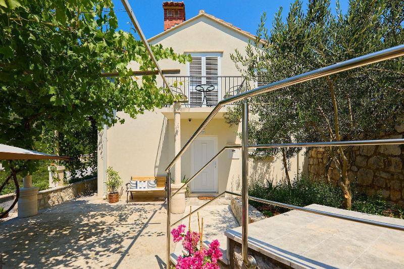 House Lillla image