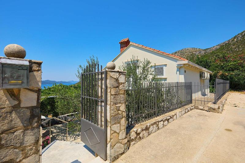 House Lillla image