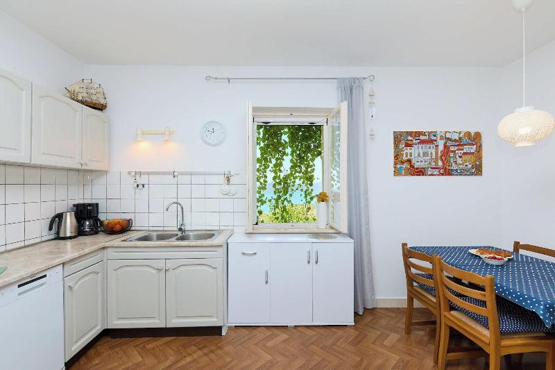 House Lillla image