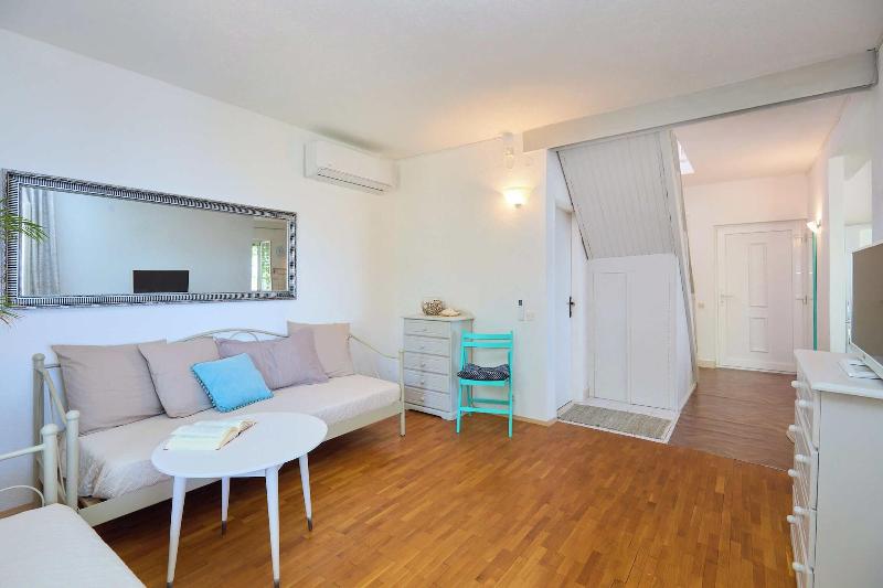 House Lillla image