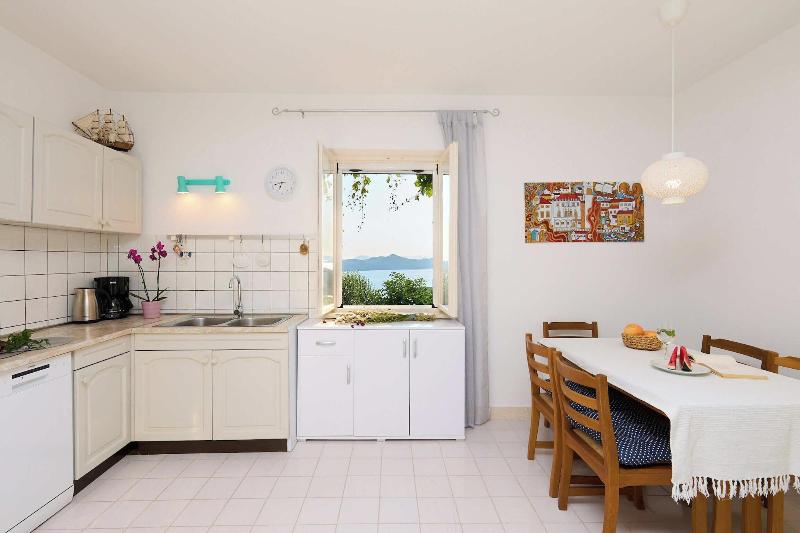 House Lillla image