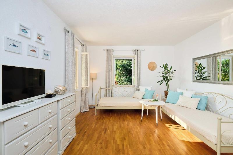 House Lillla image