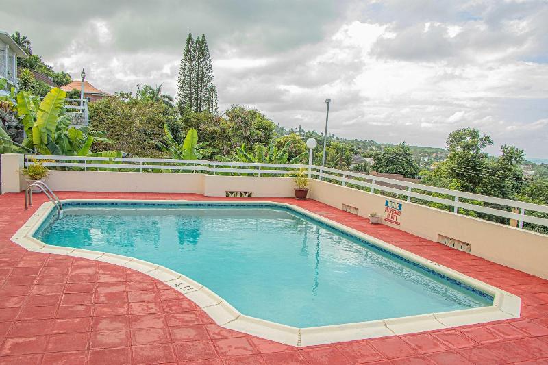 The Whytehouse Villa image