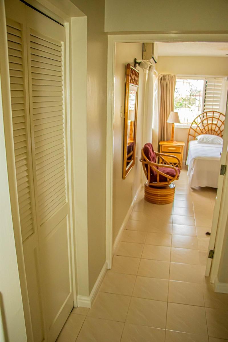 The Whytehouse Villa image