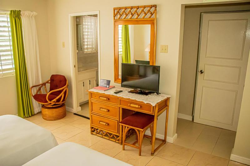 The Whytehouse Villa image
