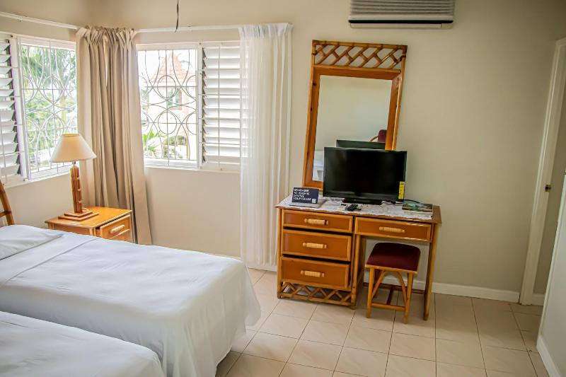 The Whytehouse Villa image