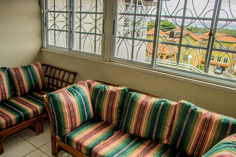 The Whytehouse Villa image