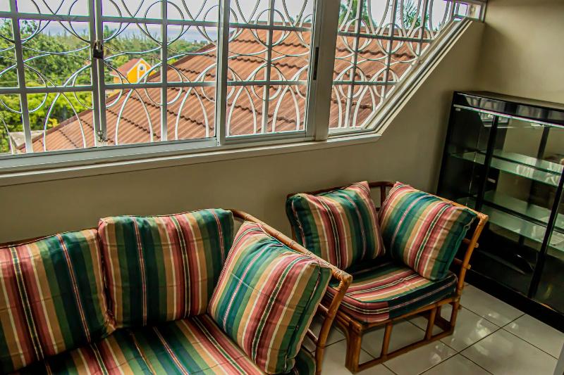 The Whytehouse Villa image