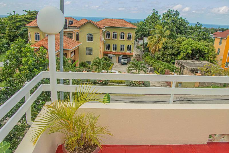 The Whytehouse Villa image