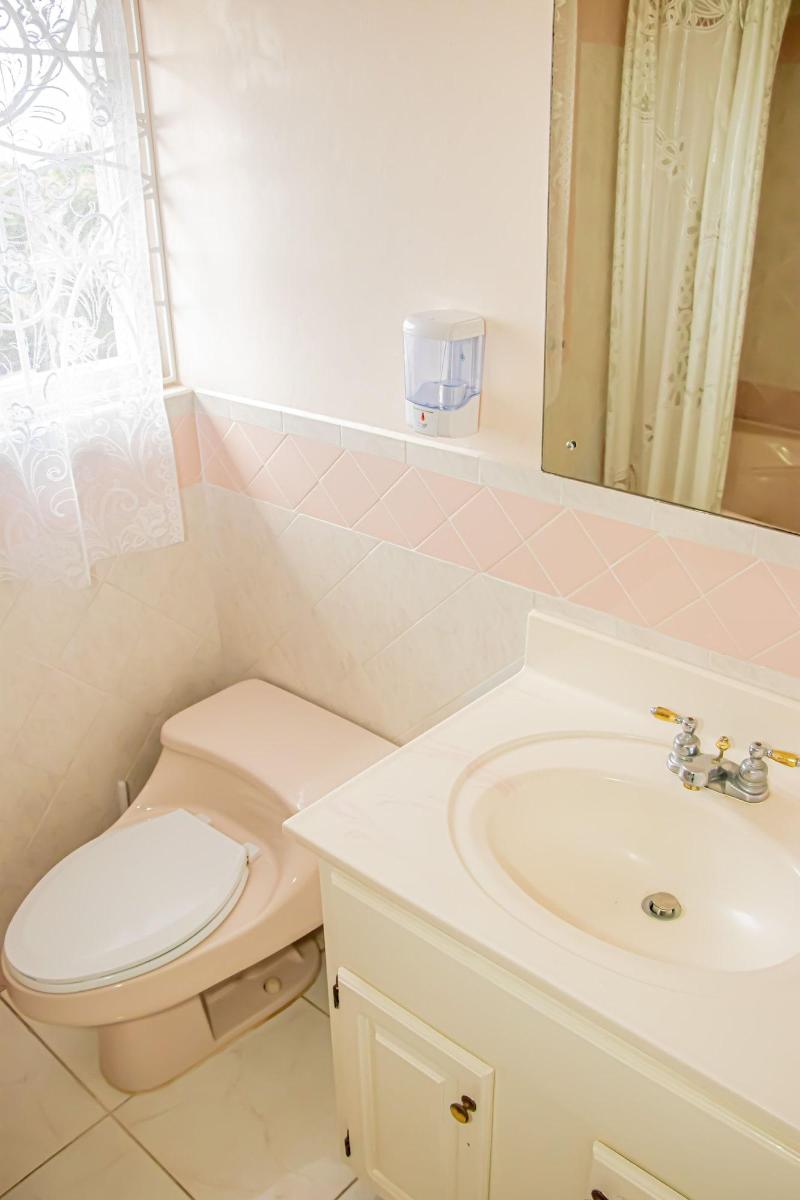 The Whytehouse Villa image