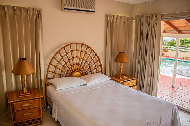 The Whytehouse Villa image