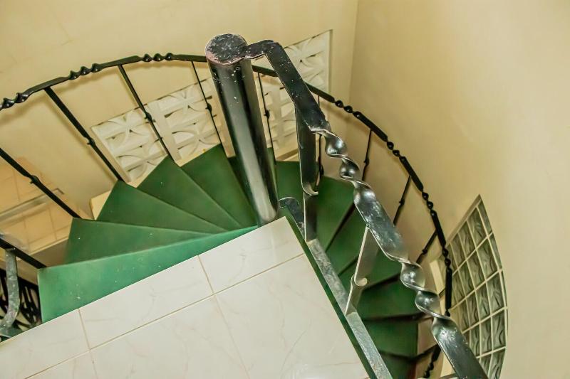 The Whytehouse Villa image