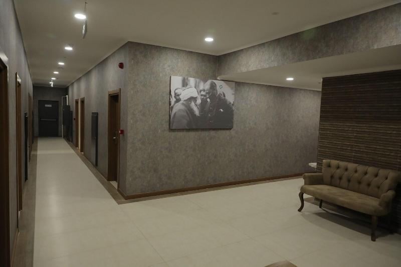 Ela T Otelhan image