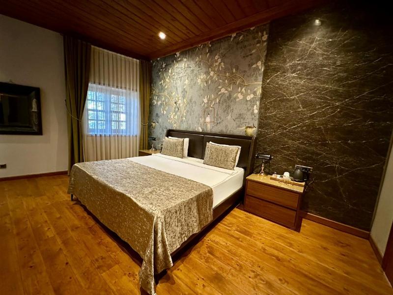 Dumo Suite Hotel image