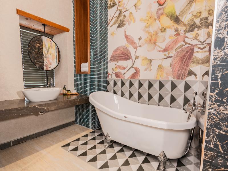 Dumo Suite Hotel image