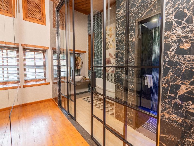 Dumo Suite Hotel image