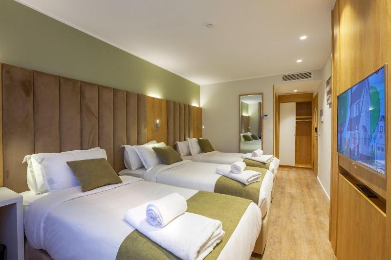 Ibiris Hotel image