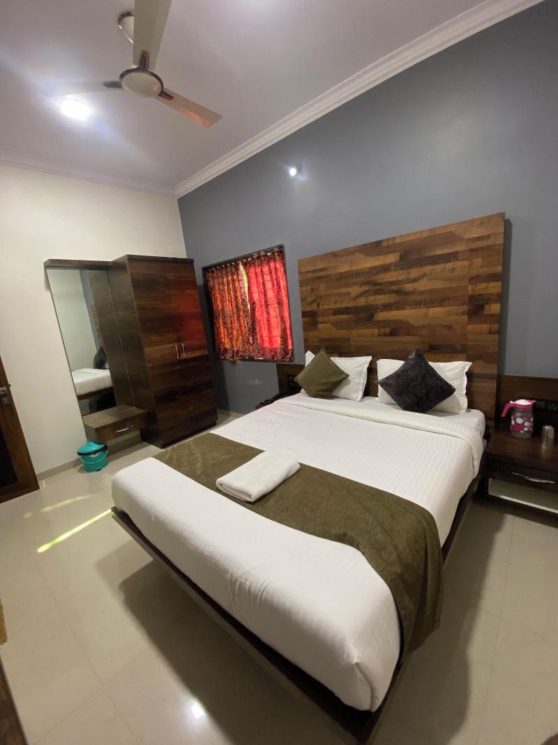Hotel Om Palace image
