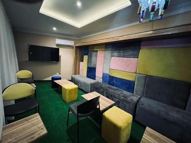 House 27 image