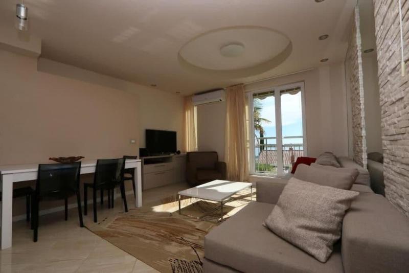 Kristal Paris Resort image