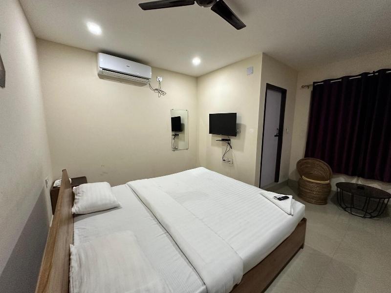 The Dew Drop Hotel image