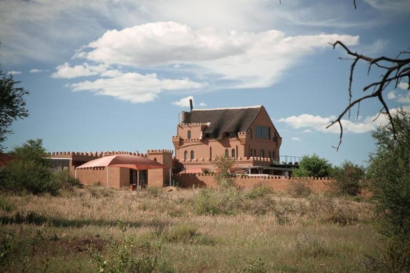 Sweet Thorn Retreat Airport Lodge image