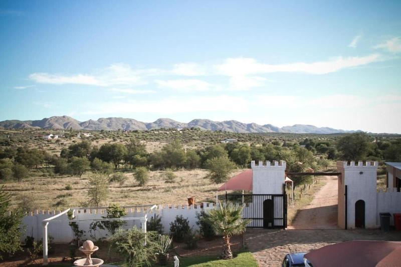 Sweet Thorn Retreat Airport Lodge image