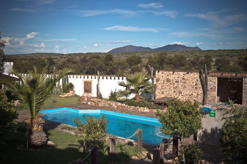 Sweet Thorn Retreat Airport Lodge image