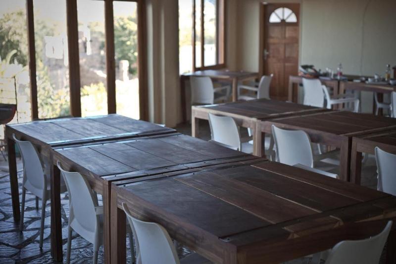 Sweet Thorn Retreat Airport Lodge image