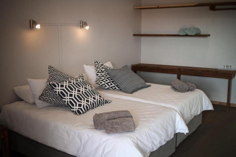 Sweet Thorn Retreat Airport Lodge image