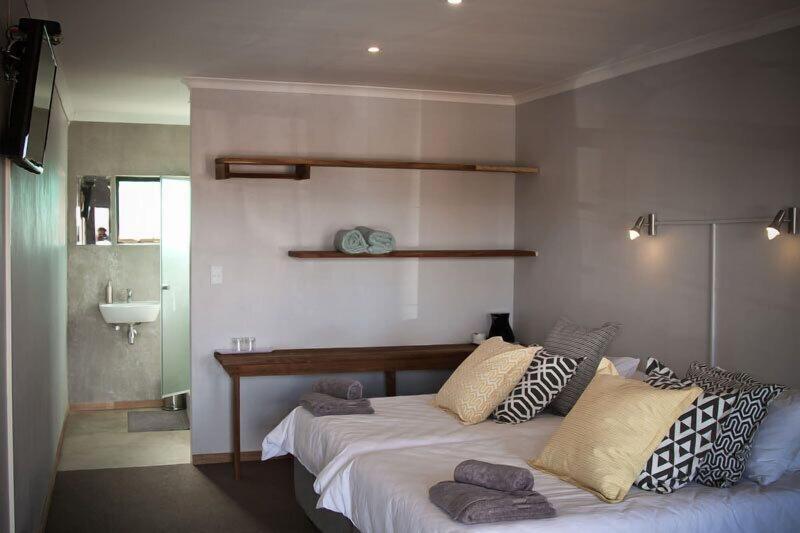 Sweet Thorn Retreat Airport Lodge image