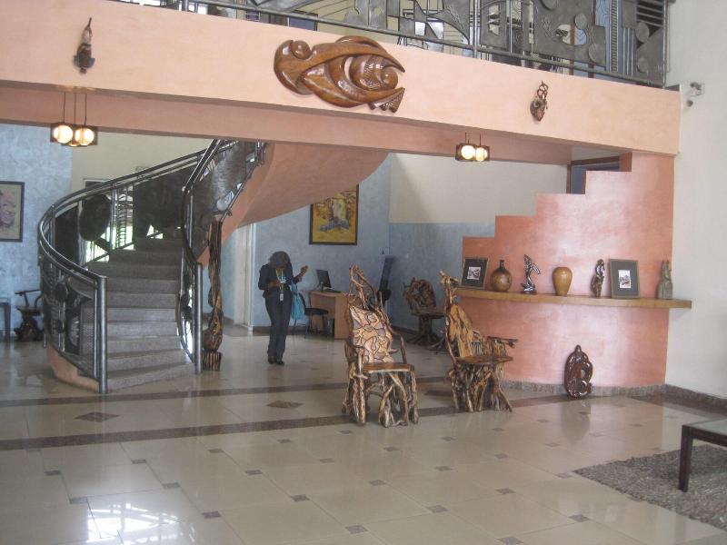 Axari Hotel Suites