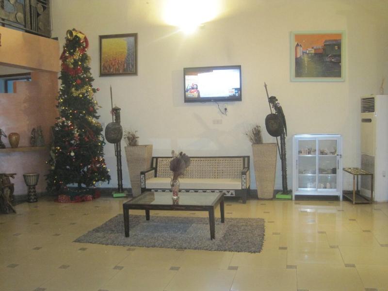 Axari Hotel Suites