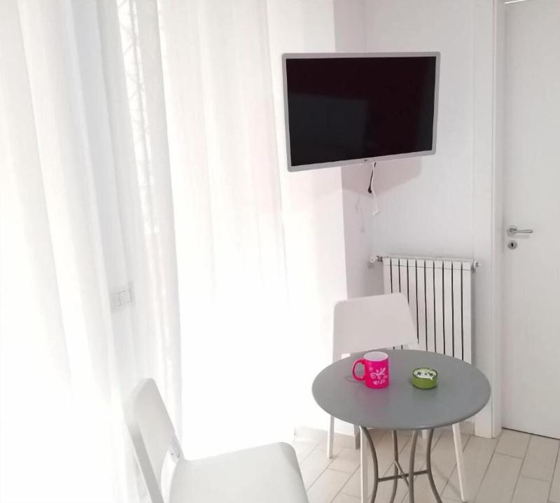 Vomerooms image