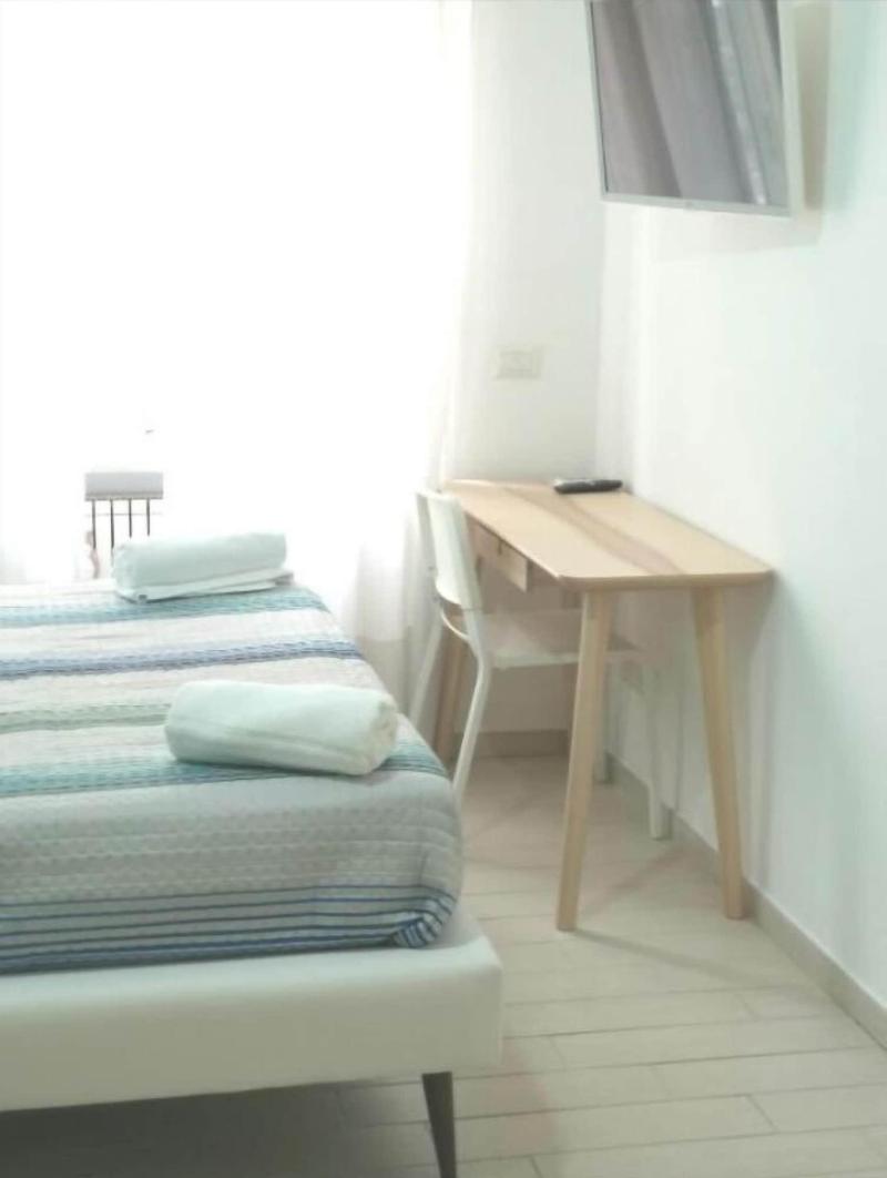 Vomerooms image