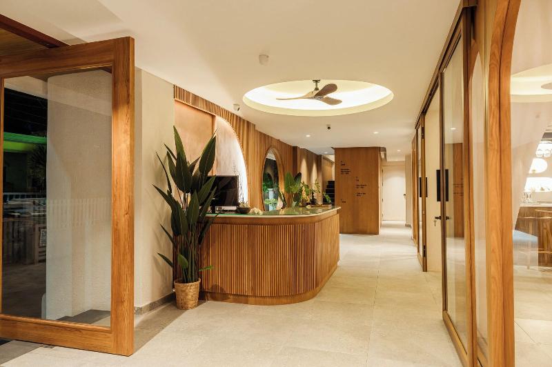 Tasana Bar And Luxury Resort image