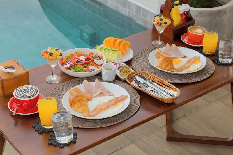 Tasana Bar And Luxury Resort image