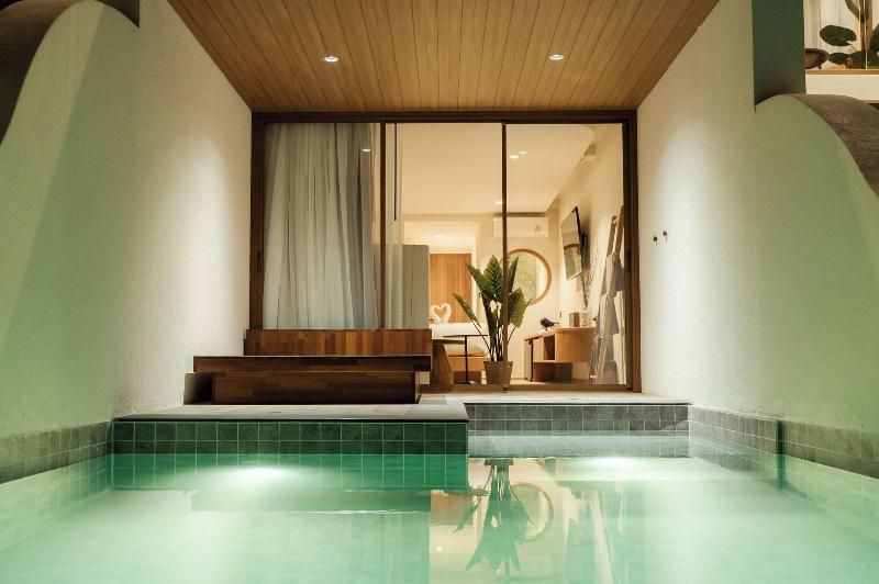 Tasana Bar And Luxury Resort image