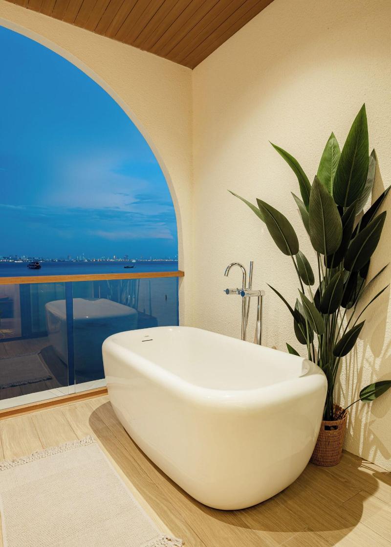 Tasana Bar And Luxury Resort image