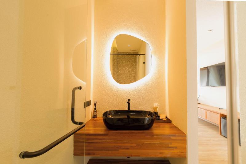 Tasana Bar And Luxury Resort image