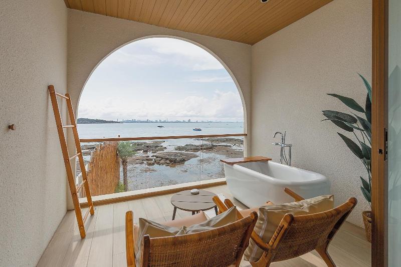 Tasana Bar And Luxury Resort image