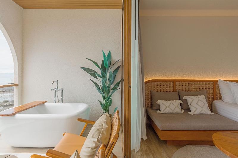 Tasana Bar And Luxury Resort image