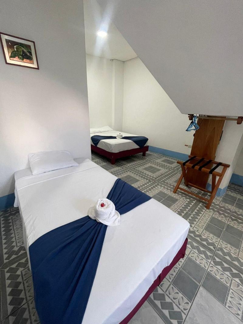 Gardner Hostal image