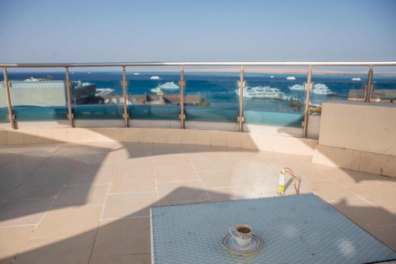Redcon Suites image