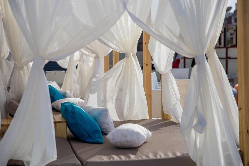 Redcon Suites image