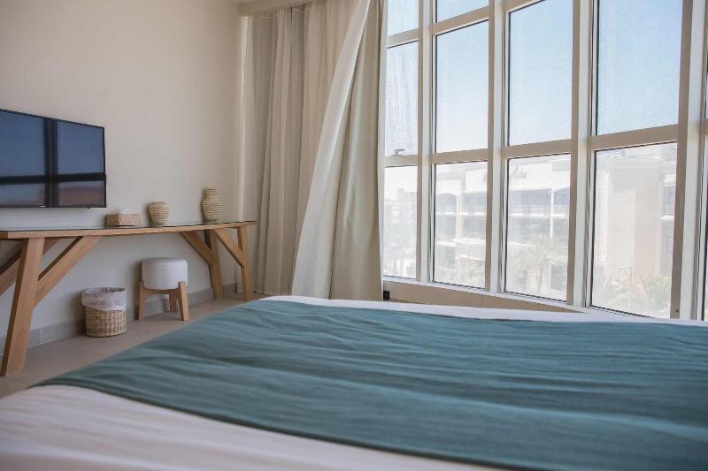 Redcon Suites image