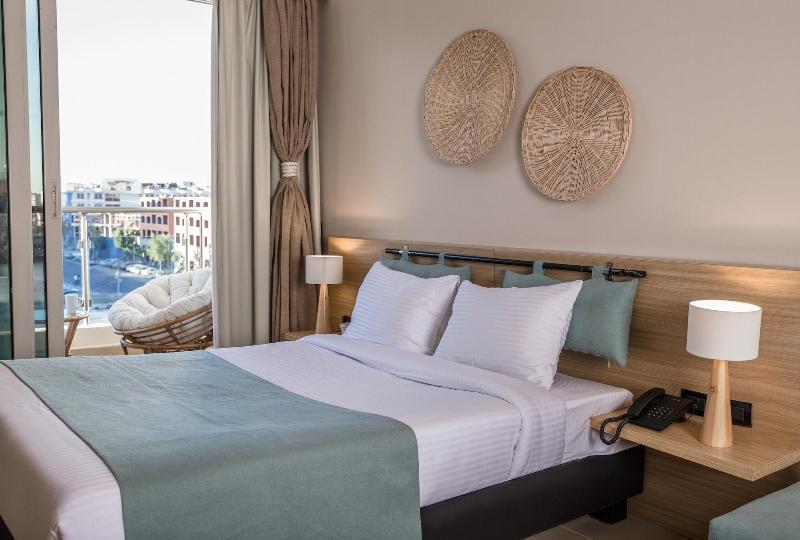 Redcon Suites image